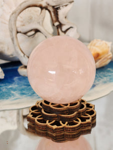 Rose quarts sphere